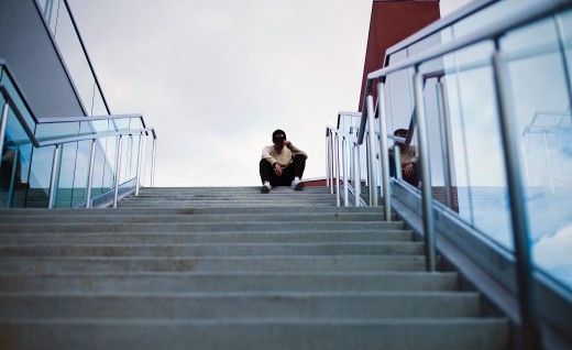Erkek Arkadaşınızın Gizlice Eşcinsel Olduğunun 7 İşareti: Gerçek Benliğini Saklarsa Nasıl Anlaşılır